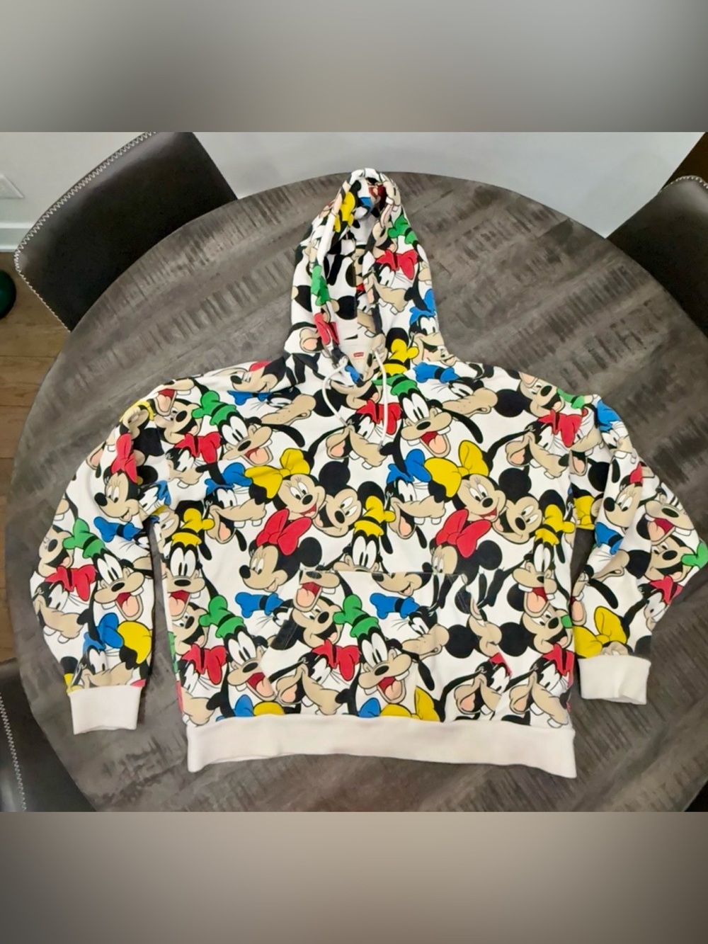VINTAGE/Men's White Turtleneck Sweater with Multicolor Cartoon Print